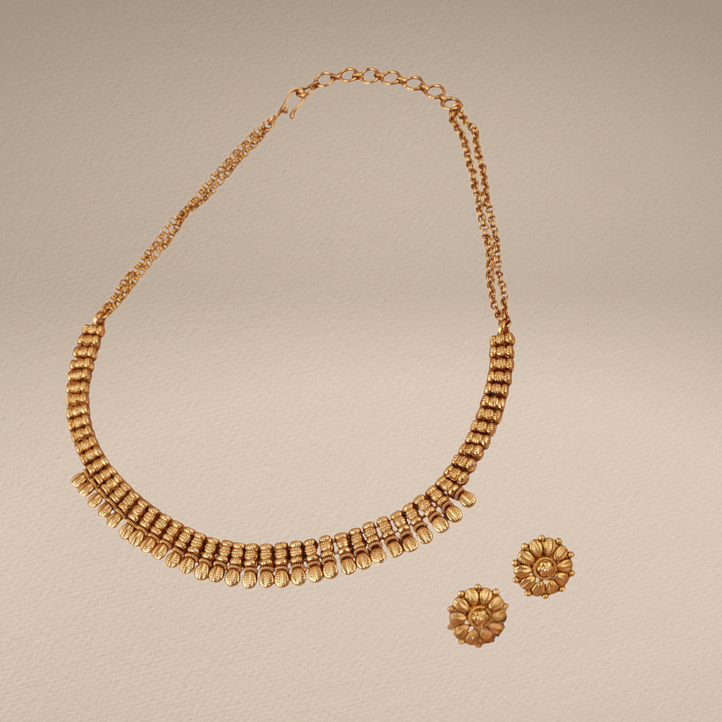 Elegant Plain Antique Gold Necklace Set for Women