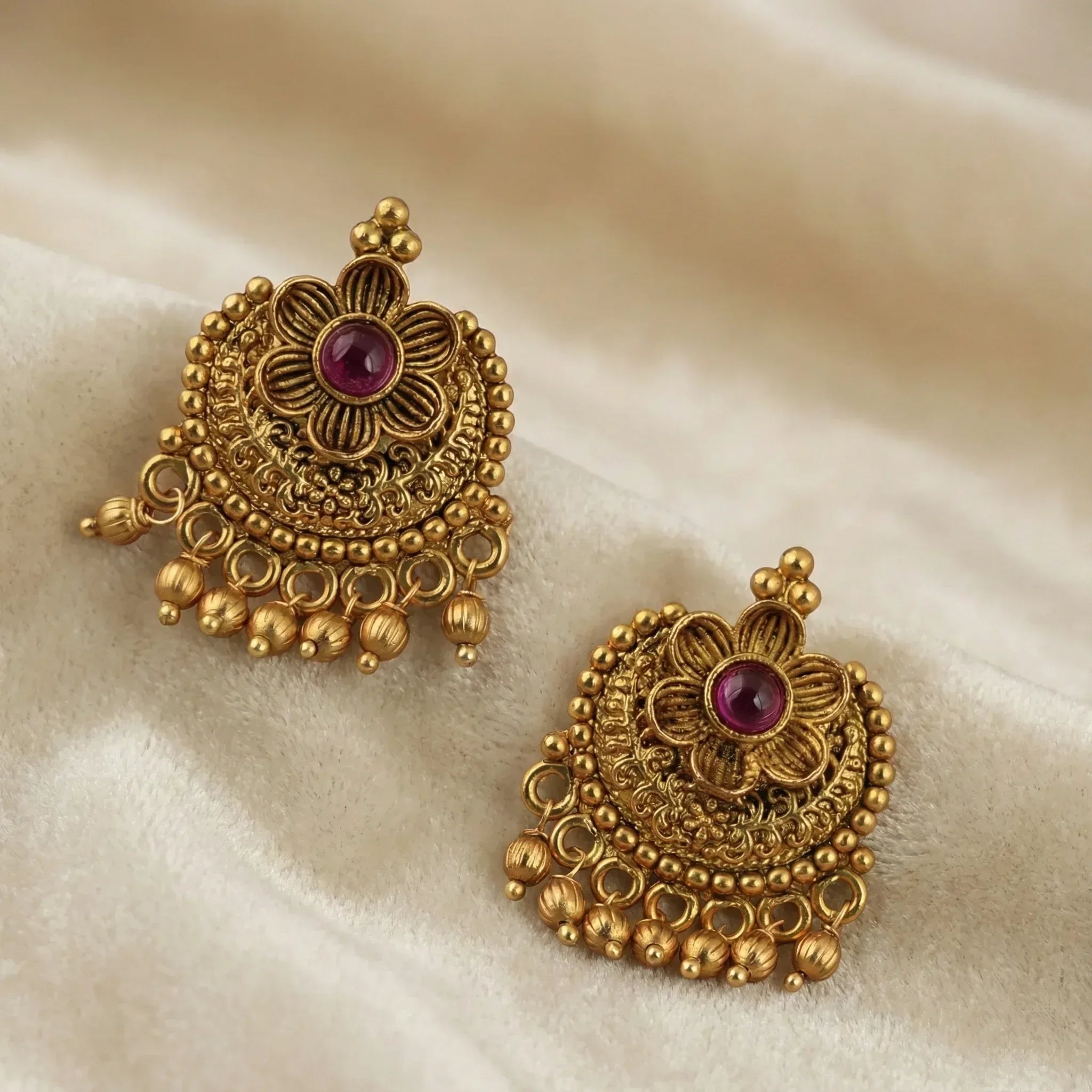 Graceful Antique Gold Long Stone Pendant Set - bina jewels